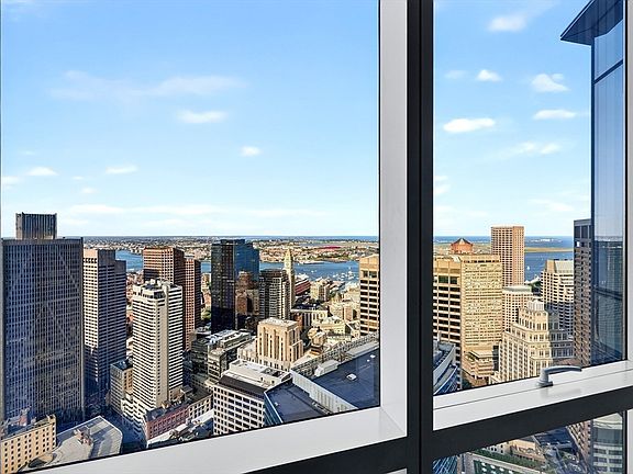3rd image of 1 Franklin St #Penthouse 1c