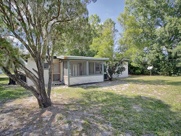2nd image of 801 Egan Dr