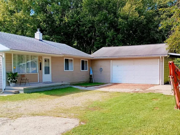 38077 Arnold Dr, Harrison Township, MI 48045