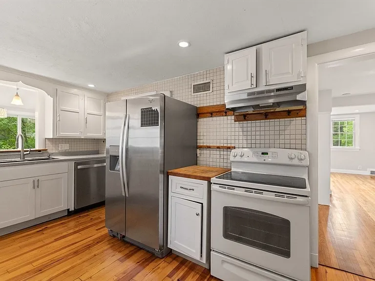 42 Elinor Rd — Photo 15
