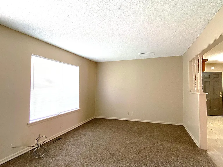12047 E 34th St — Photo 7