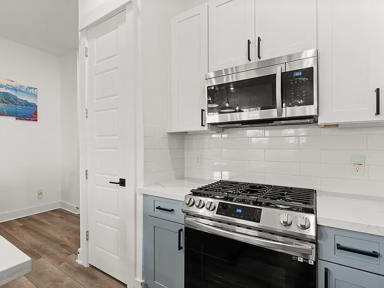 2928 Stevens St — Photo 4