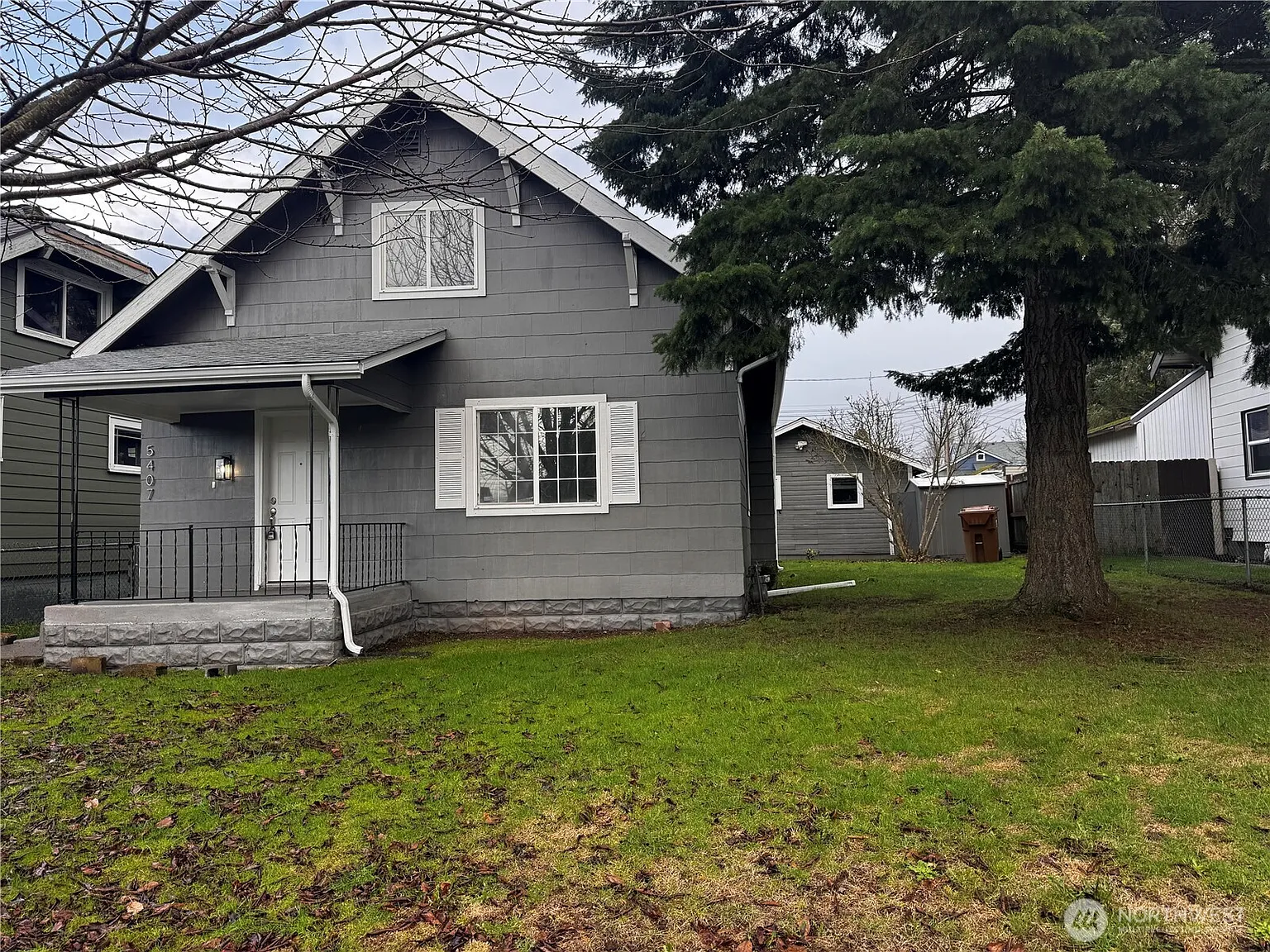 5407 S Park Ave photo 1