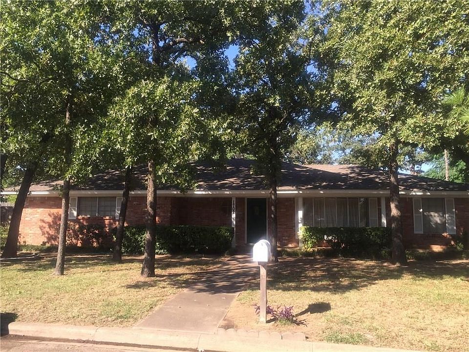 1st image of 1702 Hilltop Ln