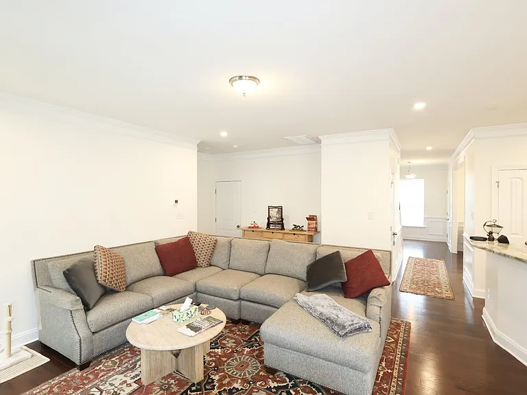 15507 Morocco Ln — Photo 20