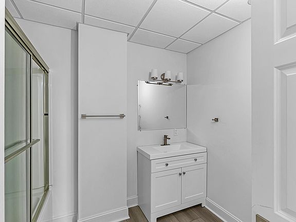 3rd image of 201 E Lafayette St #3D