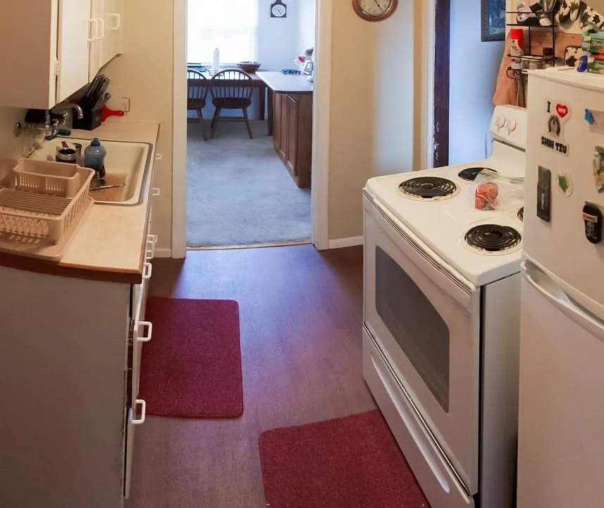 1515 1st St #B