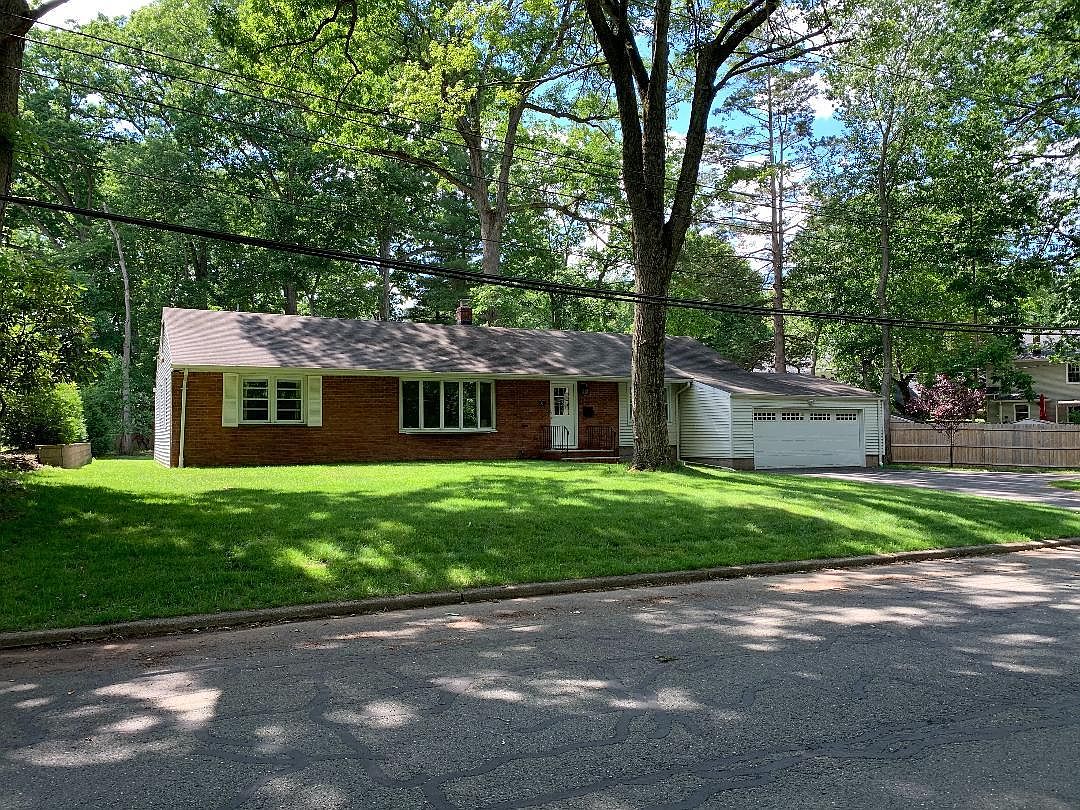 22 Tenakill St, Closter, NJ 07624 Zillow