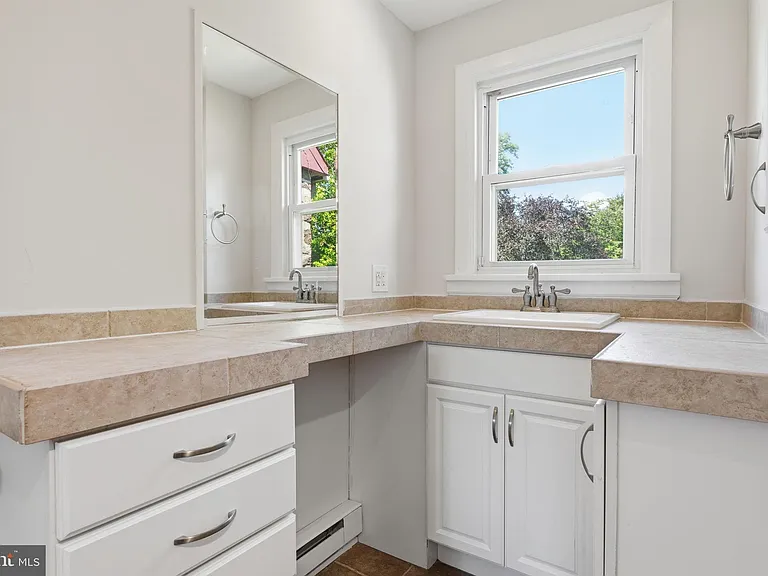 612 Bustleton Pike — Photo 16
