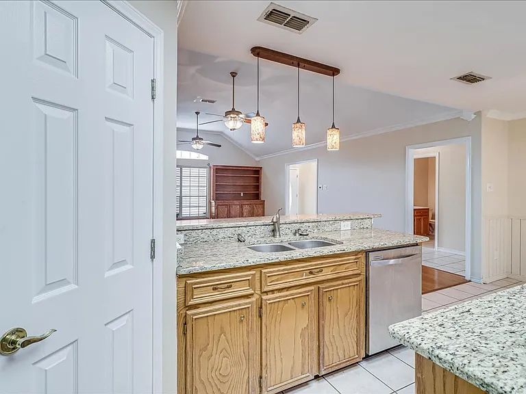 6330 Penny Ln — Photo 17