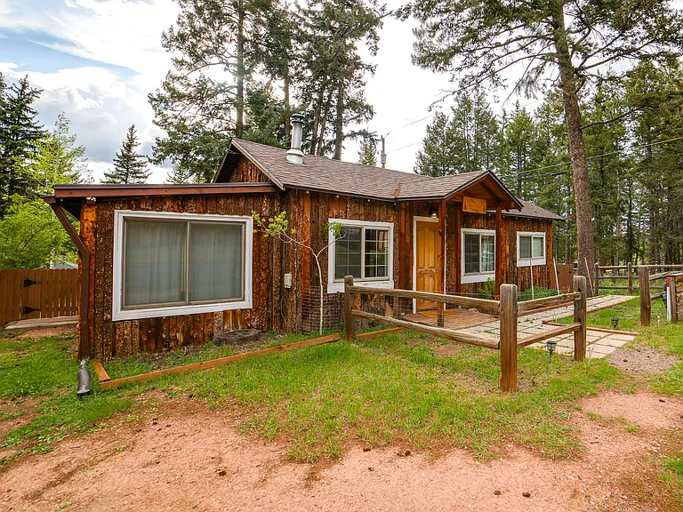 506 N Fairview St — Photo 45