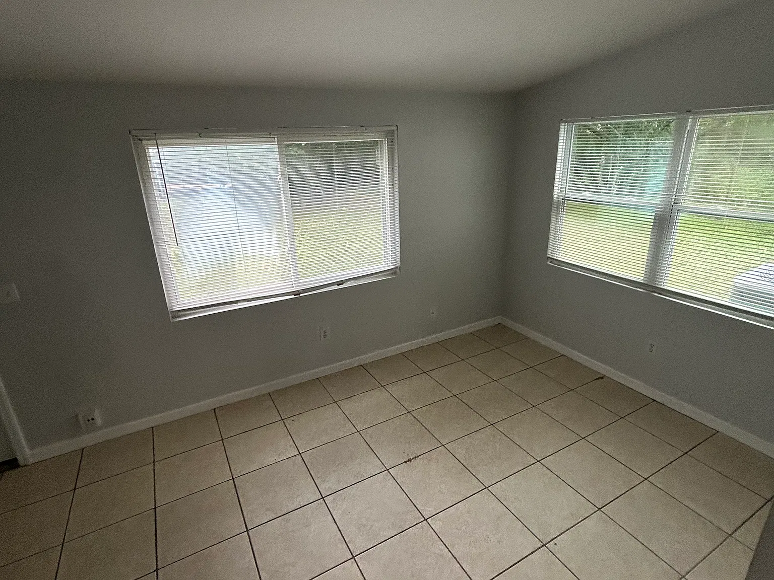 4 bed, 1622 sqft, $2,200 — Photo 3