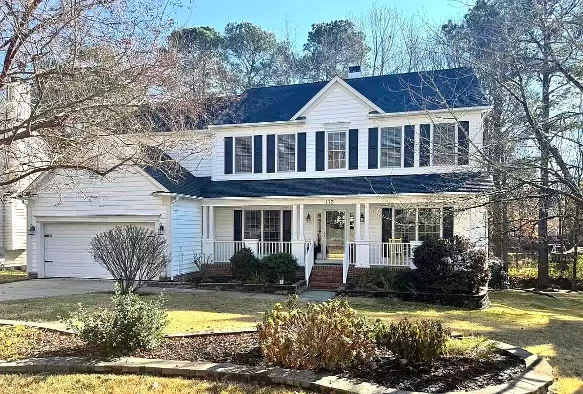 5 bed, 2.5 bath, 2788 sqft, $3,000 — Photo 1