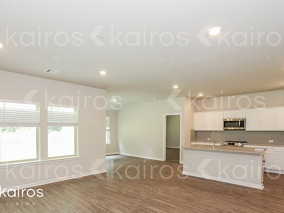 2nd image of 30943 Clearview Ct