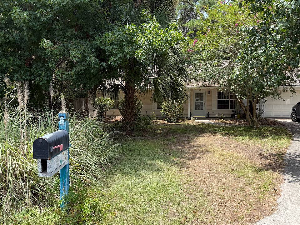 1st image of 6 Bent Oak Ct