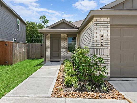 3rd image of 21206 Fieni Dr