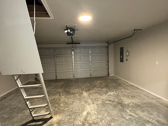 5th image of 312 Mary Lynn Dr #A & B