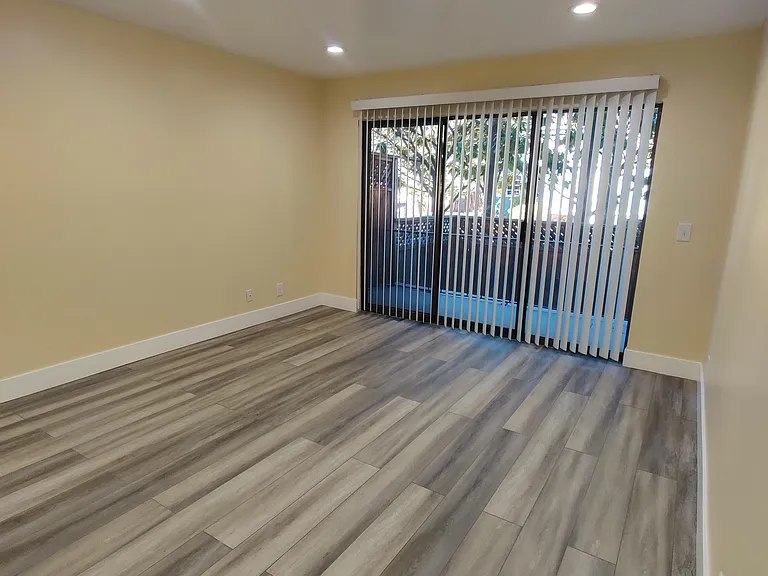1910 Berryman Street — Photo 53