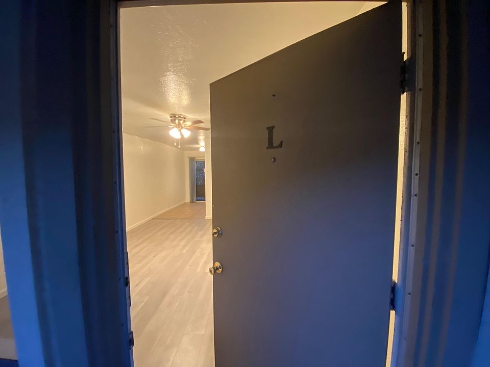 1st image of 5407 Morrow Dr #L