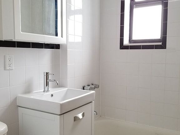 4th image of 270 Empire Blvd APT 3H