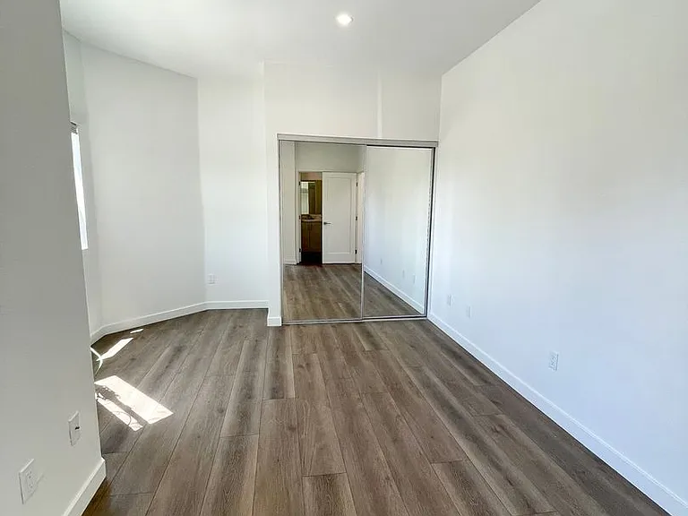 Beautifully Renovated Property perfectly situated between North Park and Normal Heights! — Photo 11