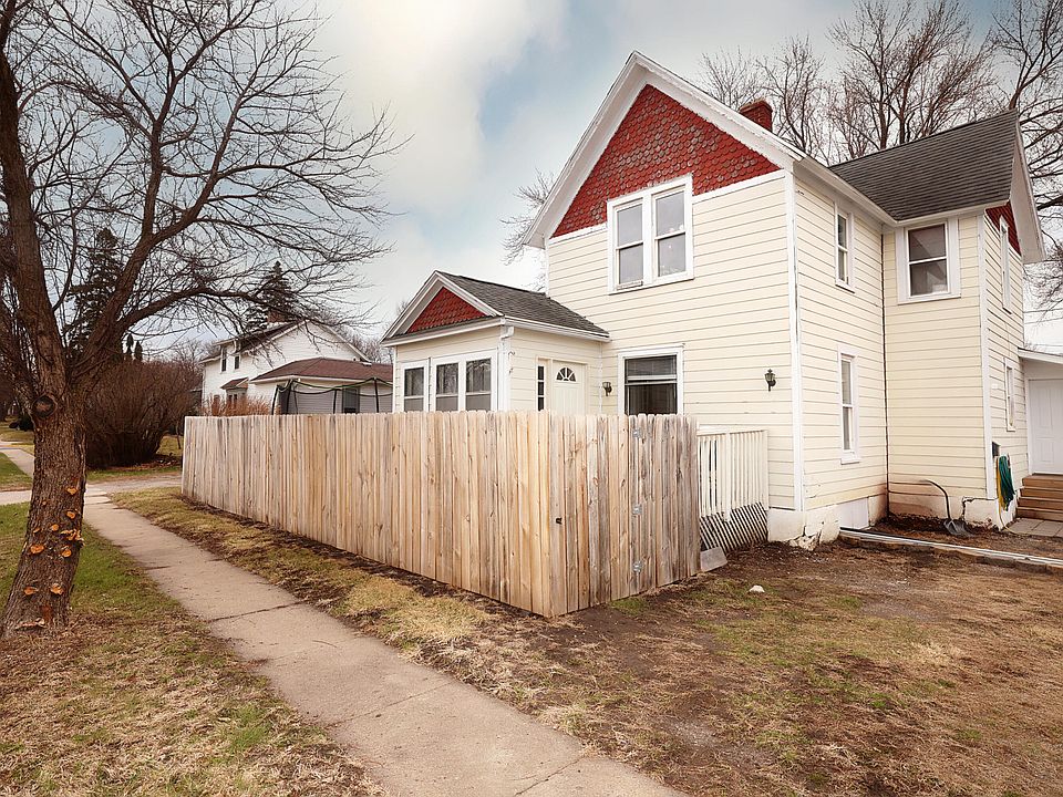 1st image of 922 Mamie Eisenhower Ave
