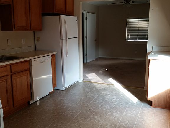 4th image of 2709 2nd St