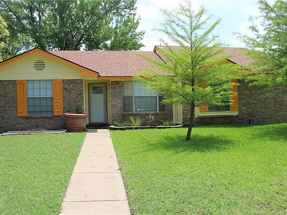3rd image of 1306 Ross Ln