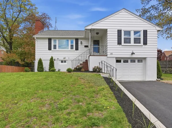 222 Park St, Stoneham, MA 02180