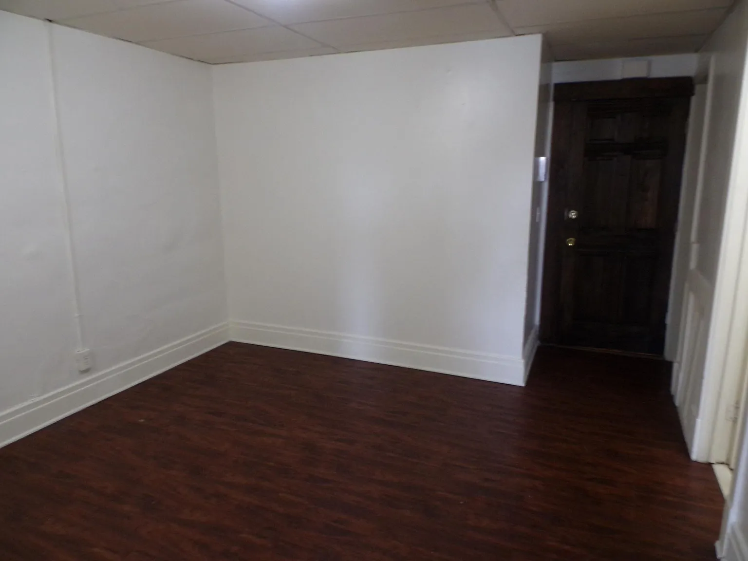 1 bed, $930 — Photo 2