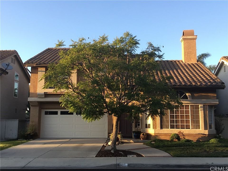 1st image of 13 Falcon Crest Ln