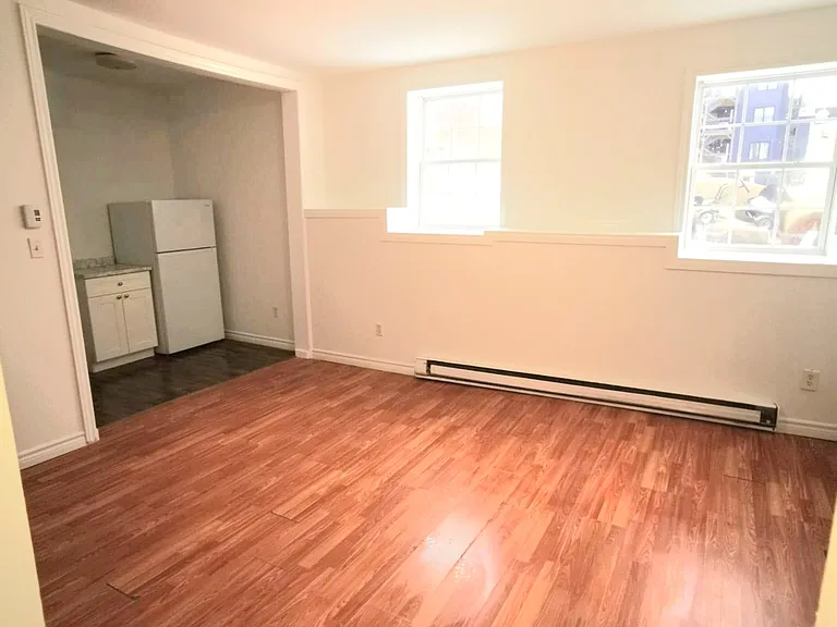 314 Princess St — Photo 3