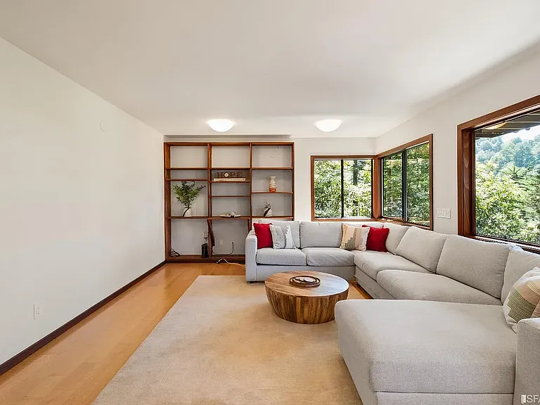7068 Sayre Dr — Photo 36
