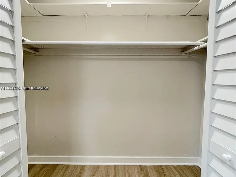 1836 Dewey St #2 — Photo 8