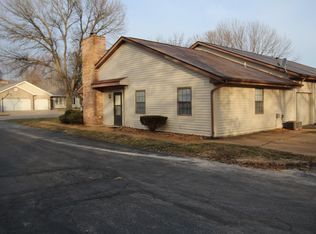 30 Rabbit Trail Dr, Washington, MO 63090