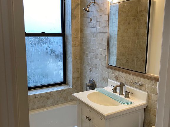 5th image of 12311 Rockaway Beach Blvd APT 3B