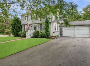 20 Derman St, Rumford, RI 02916