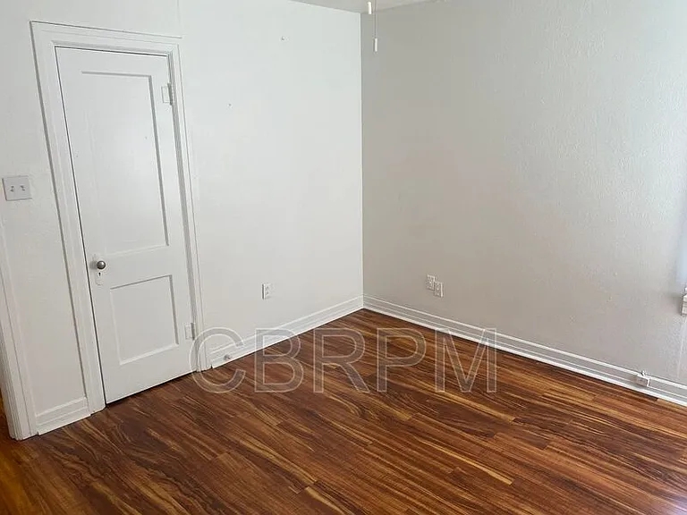 2422 23rd St — Photo 14