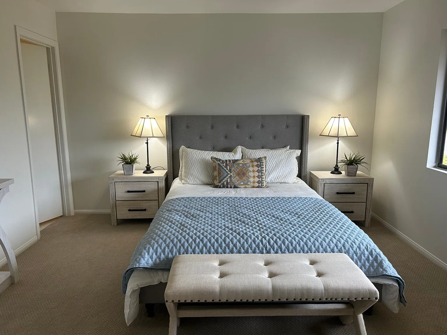 1 bed, 280 sqft, $999 — Photo 2