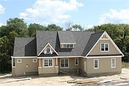 4th image of 230 Sohier St #U