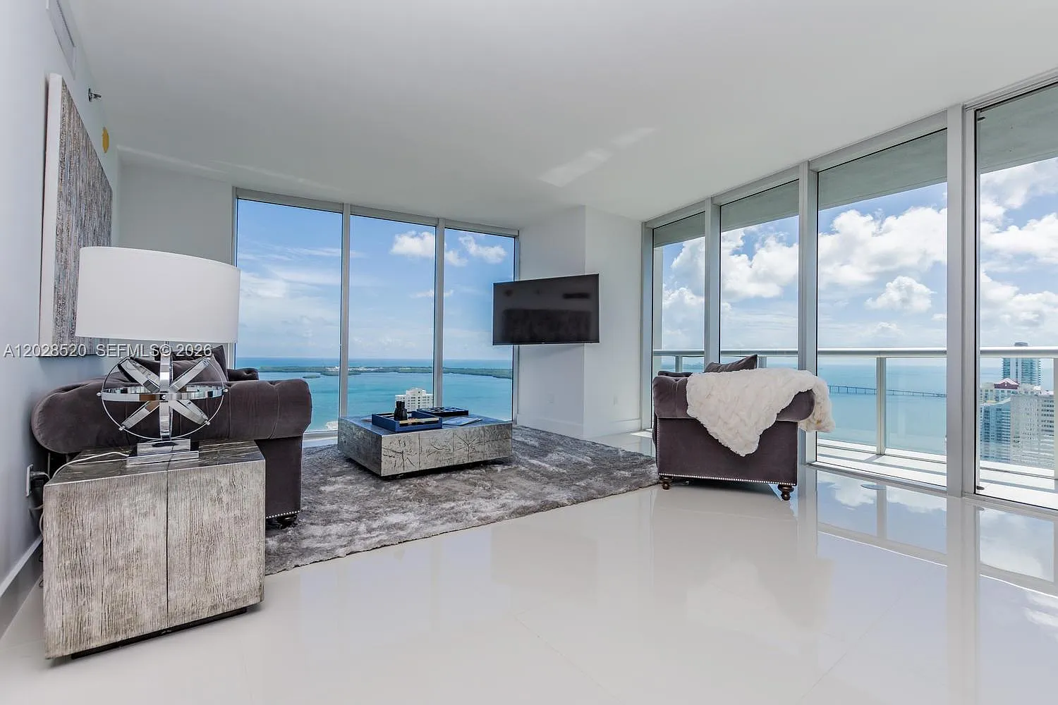 Icon Brickell — Photo 1