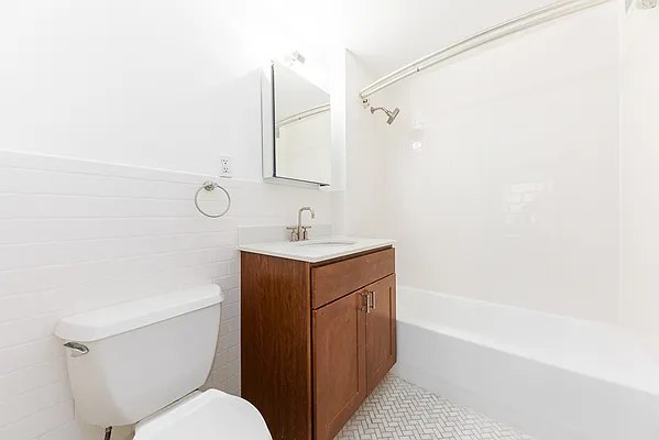 Rented by A&E Real Estate Management | media 5