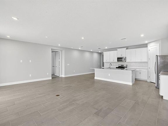 4th image of 11830 Starbright Path