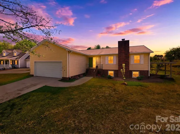 1730 Hamilton St, Hickory, NC 28602