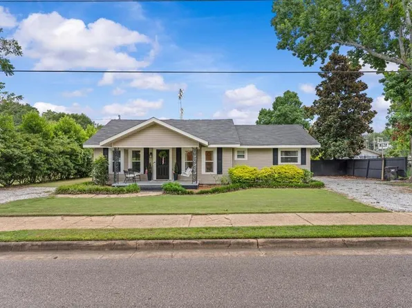 506 Mitchell St, Headland, AL 36345