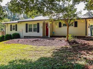 340 Cherry Mountain St, Forest City, NC 28043