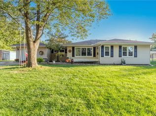 26 Miller Ave, Charleston, IL 61920