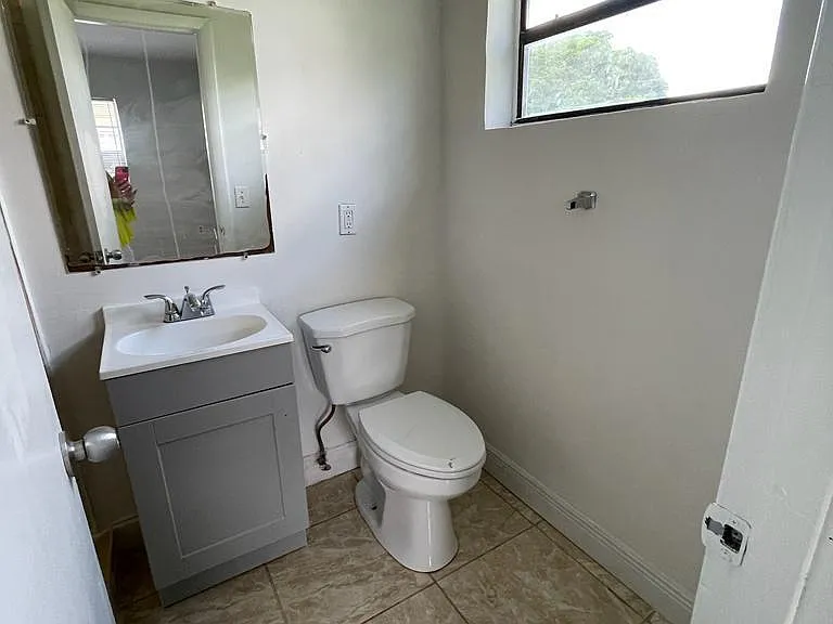 3451 NW 6th St — Photo 14