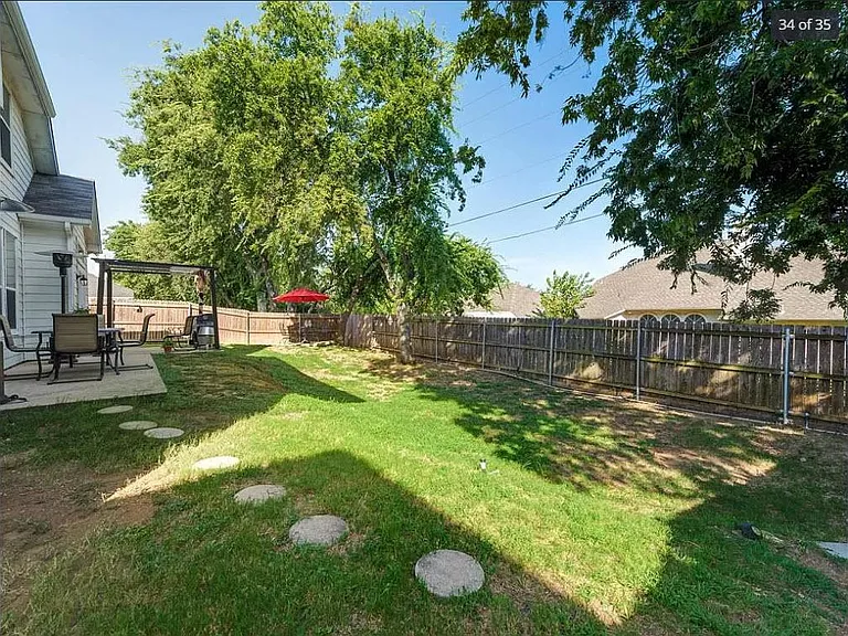 Windcastle Dr — Photo 35