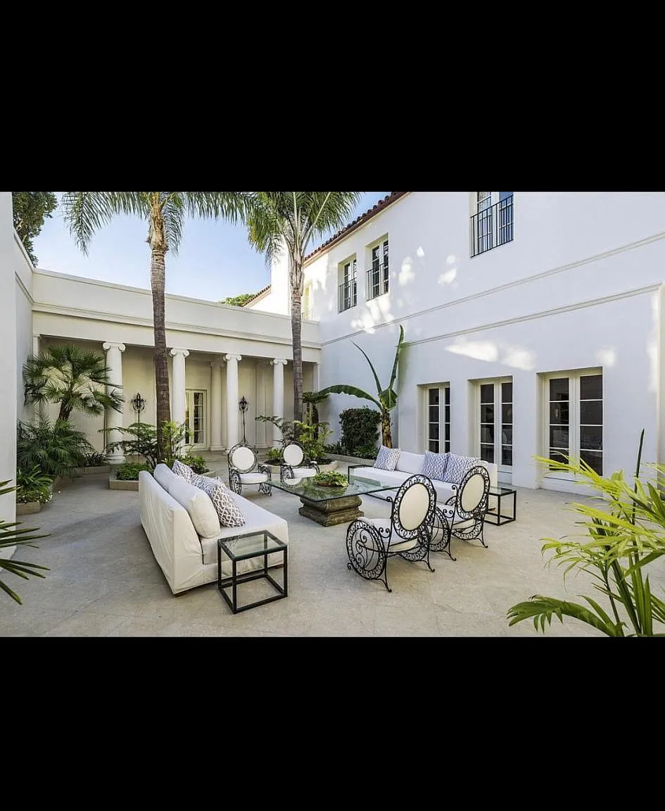 631 Parra Grande Ln — Photo 3